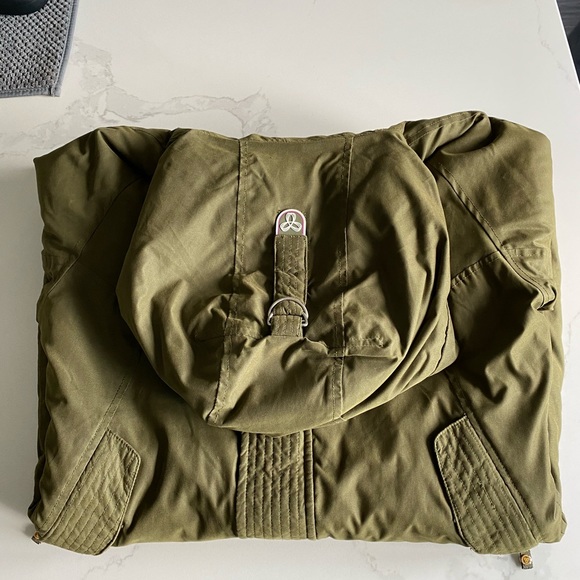 TNA Parka - Picture 3 of 9